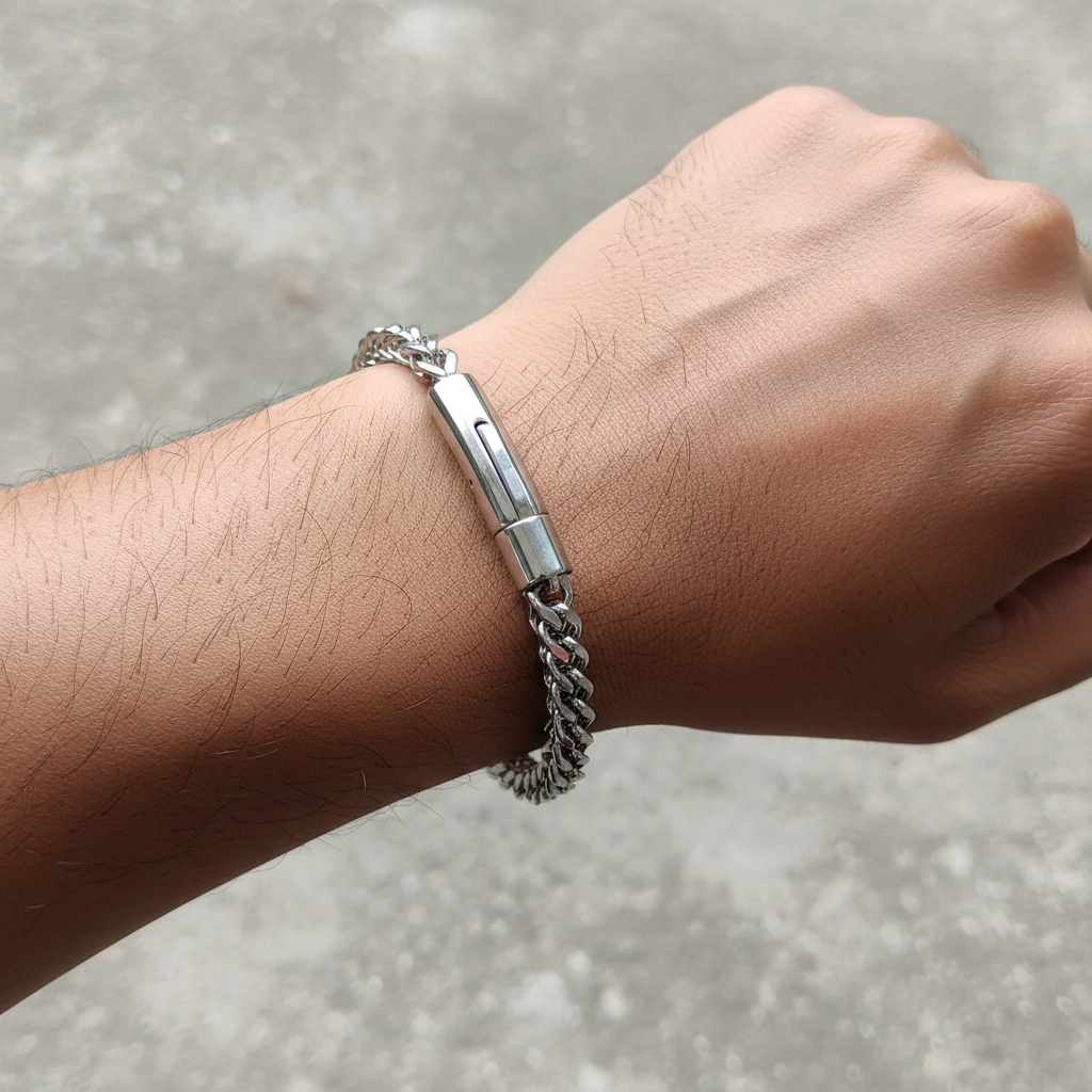 Silver Franco Chain Bracelet - Lifestyle Wrist Shot